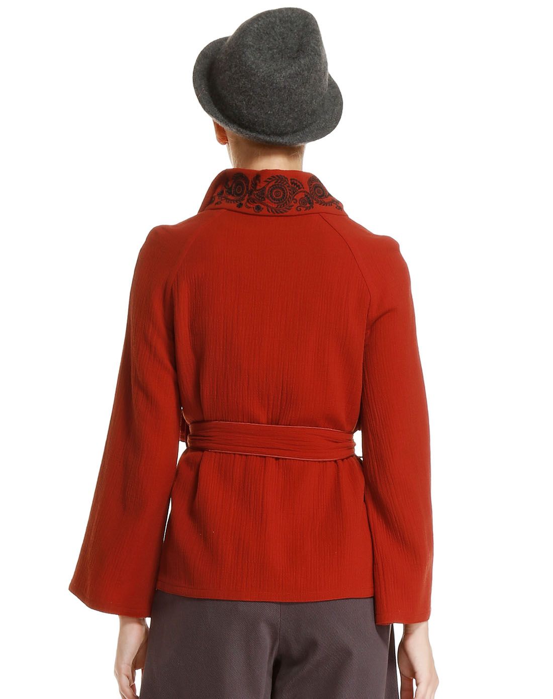 棕红色复古个性长袖外套