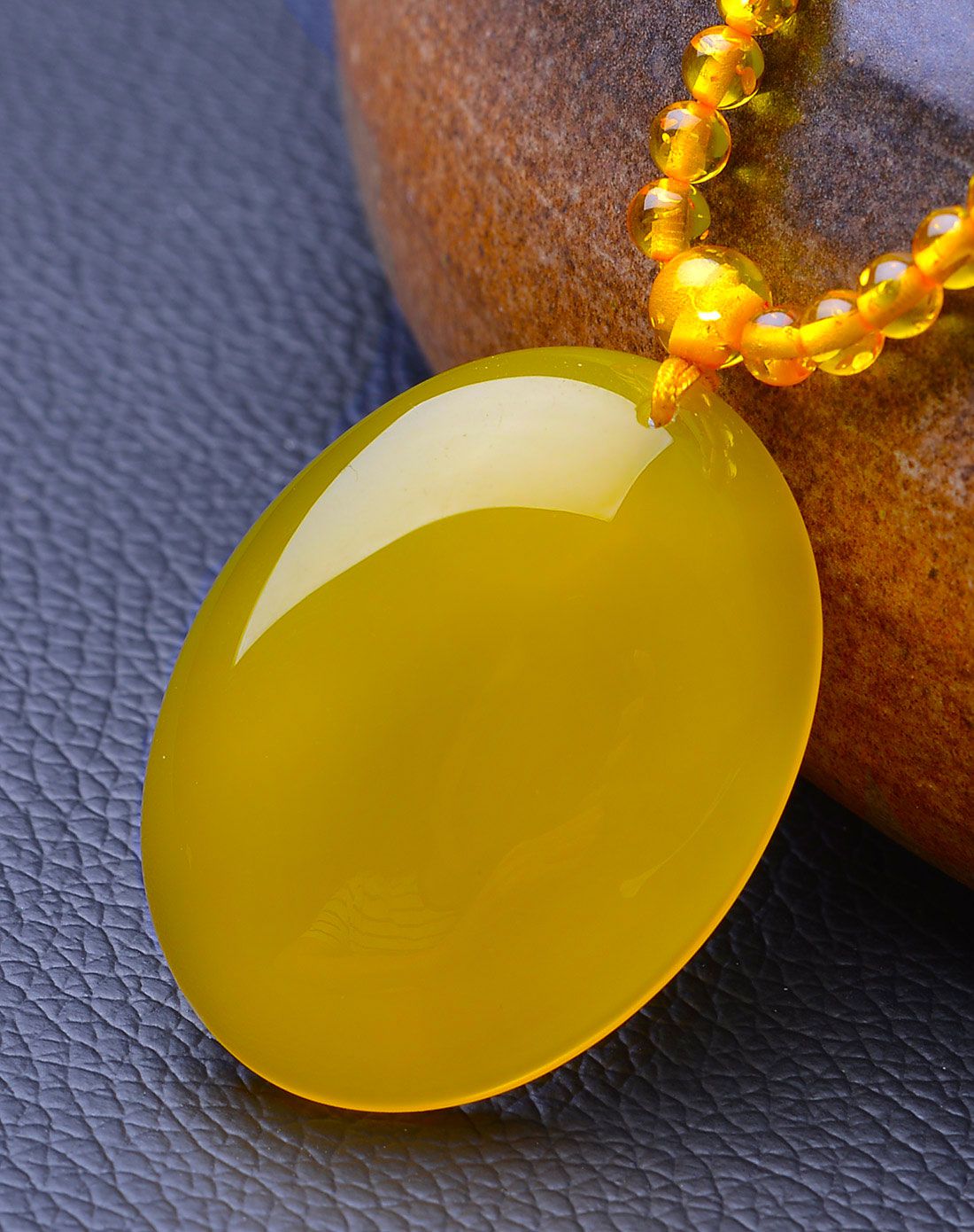 亿珍阁 天然金黄玉髓吊坠含珠绳(附证书)