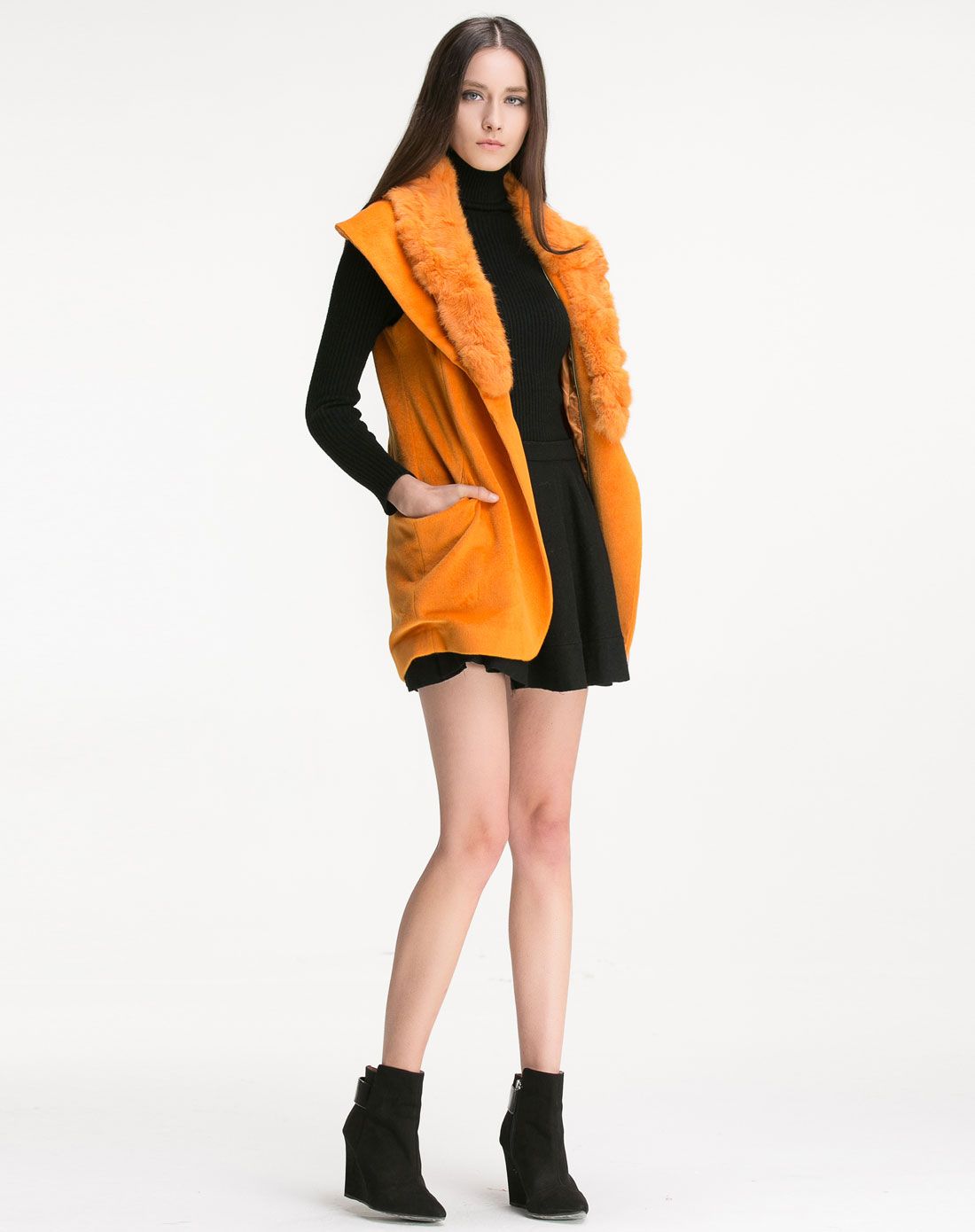 毛领拼接无袖外套