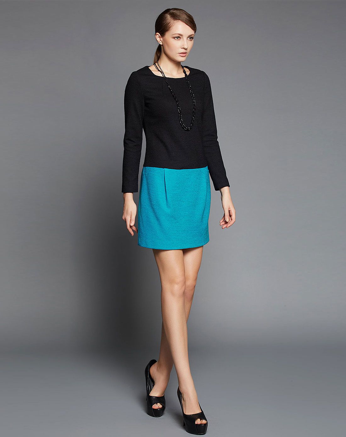 蓝黑拼接简约连衣裙