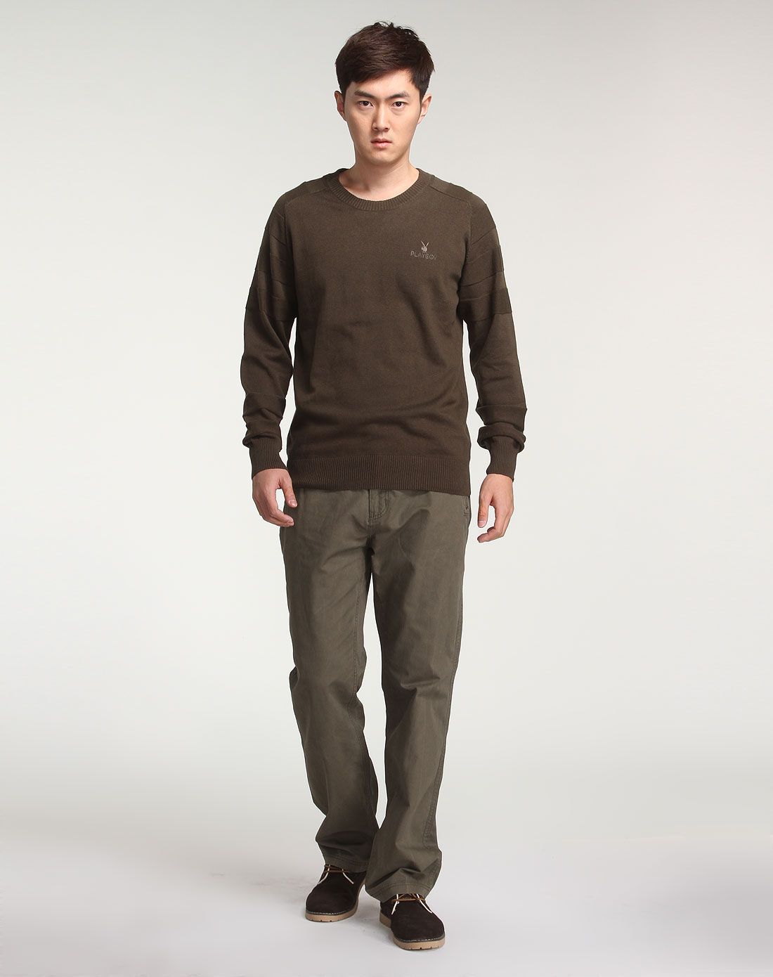 男款深军绿色圆领毛衫保暖有型