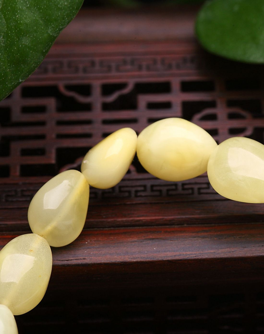 天然蜜蜡白蜜随型珠手串