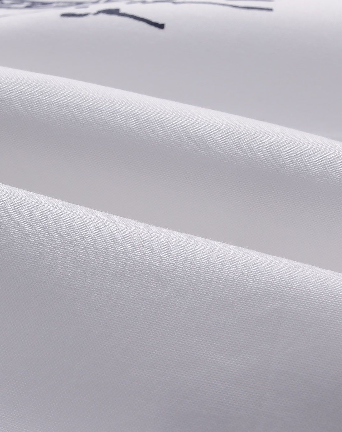 小猪班纳男童亮白童短袖衬衫