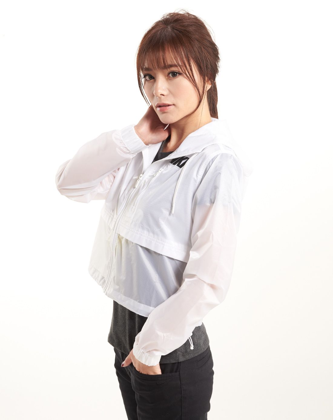 时尚休闲 女款白色皮肤衣 运动休闲系列