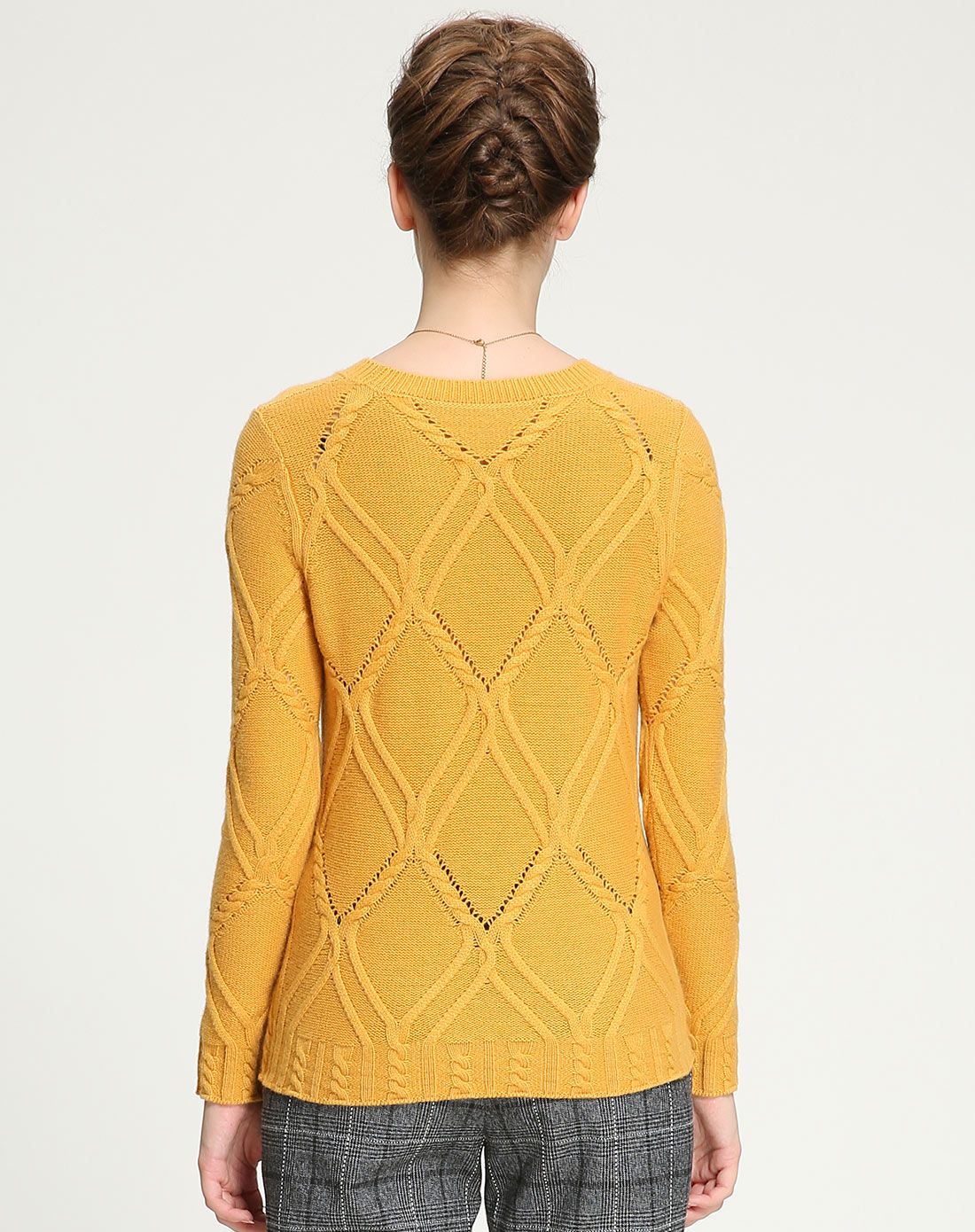 圆领菱纹纯色羊绒衫