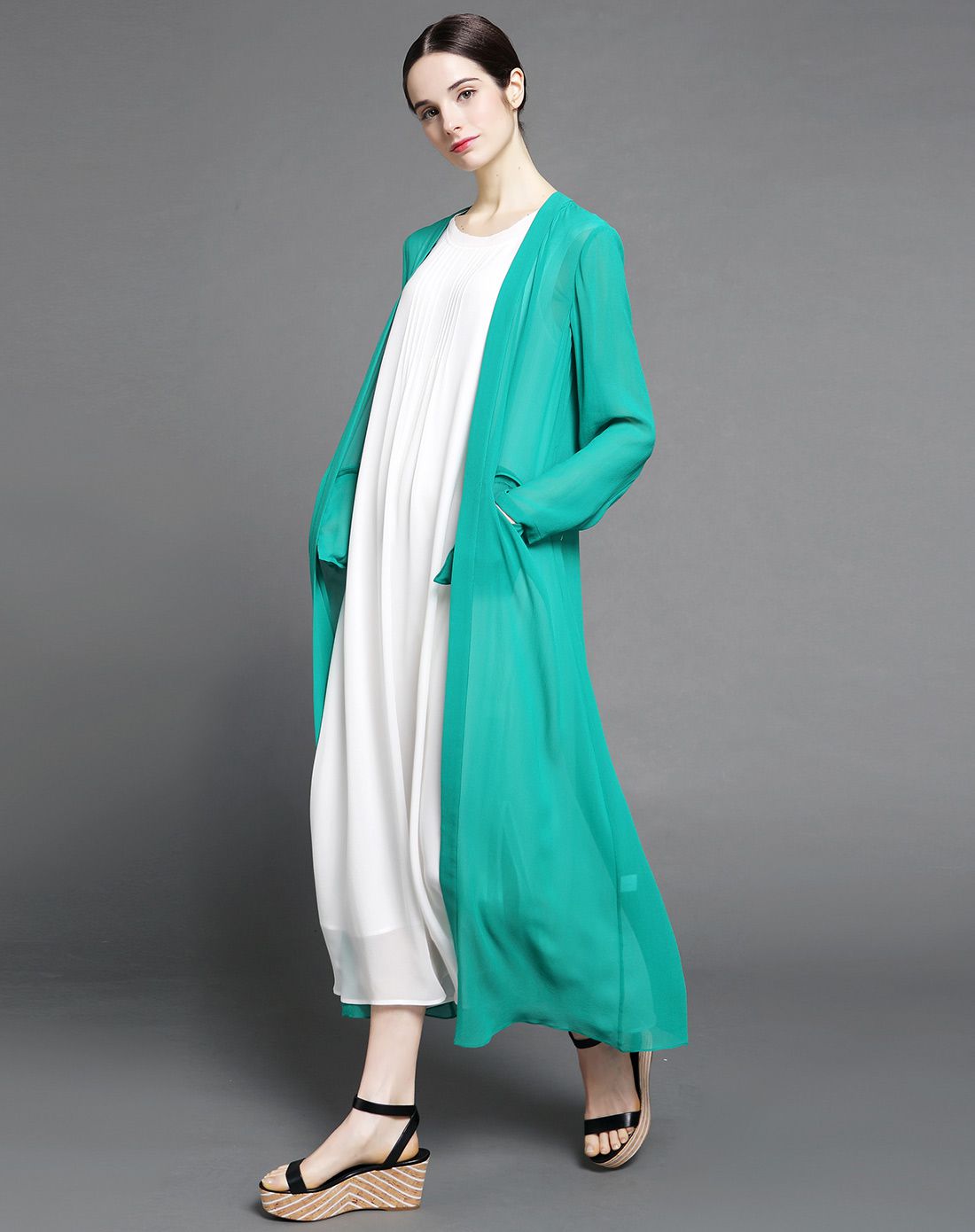 青碧色薄款真丝外套