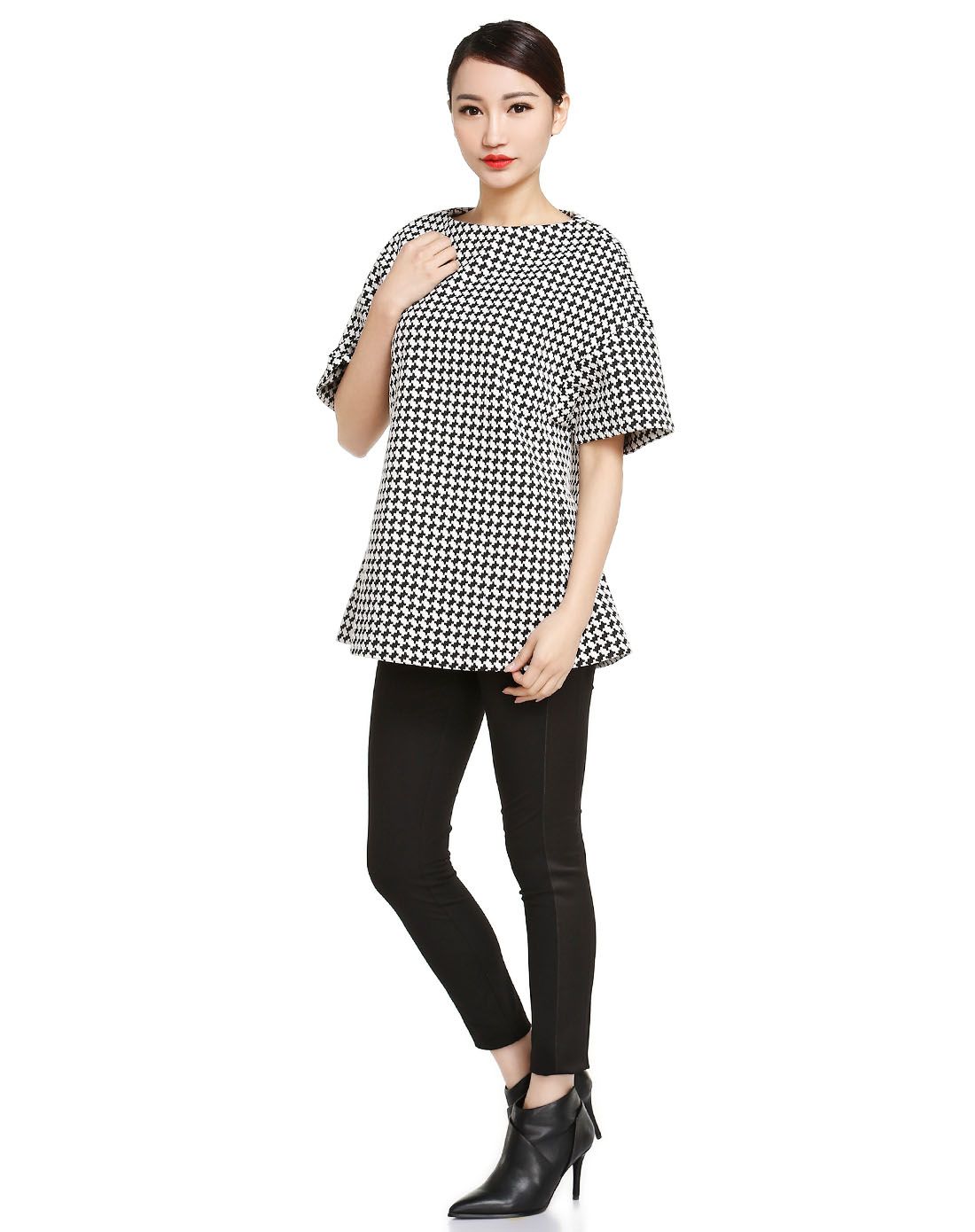 珂莱蒂尔koradior elsewhere女装专场 黑/白色提花时尚中袖上衣