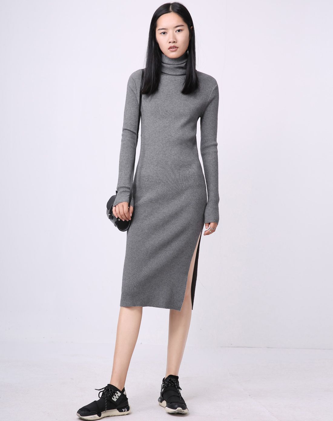 花灰修身开叉高领毛衣