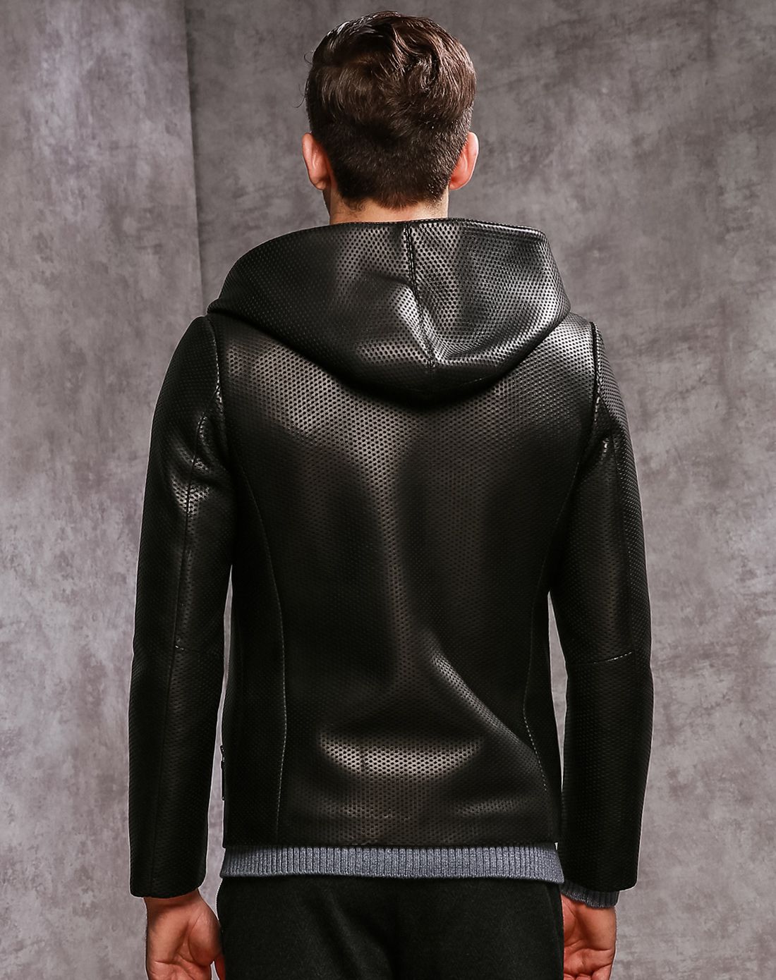 男士黑色时尚休闲带帽绵羊皮夹克