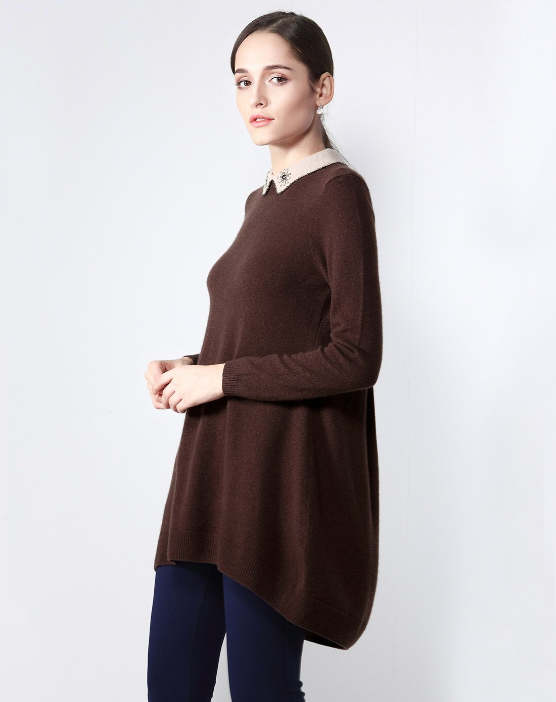 女式茶咖色翻领中长款羊绒衫