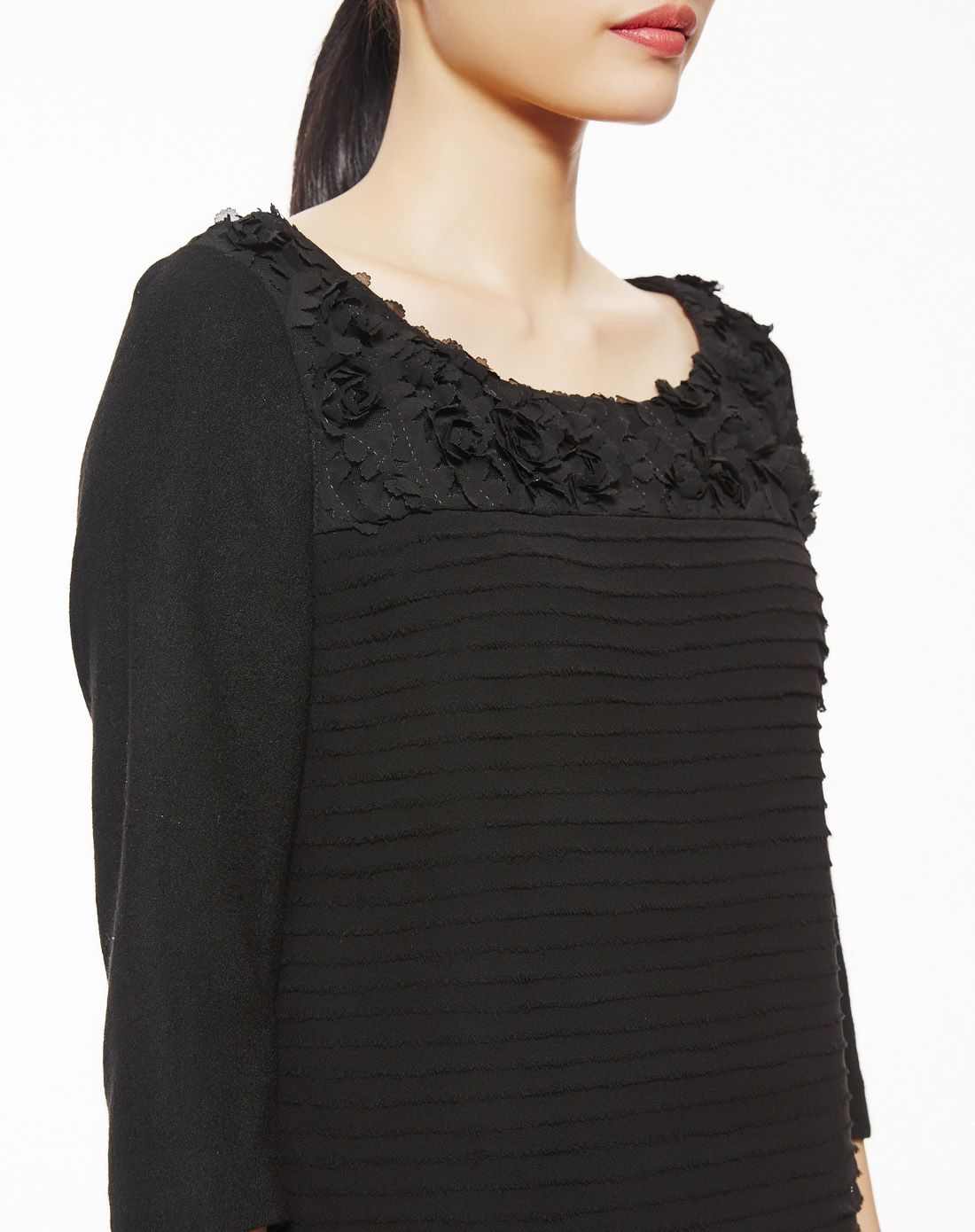 黑色简约通勤褶绉七分袖连衣裙