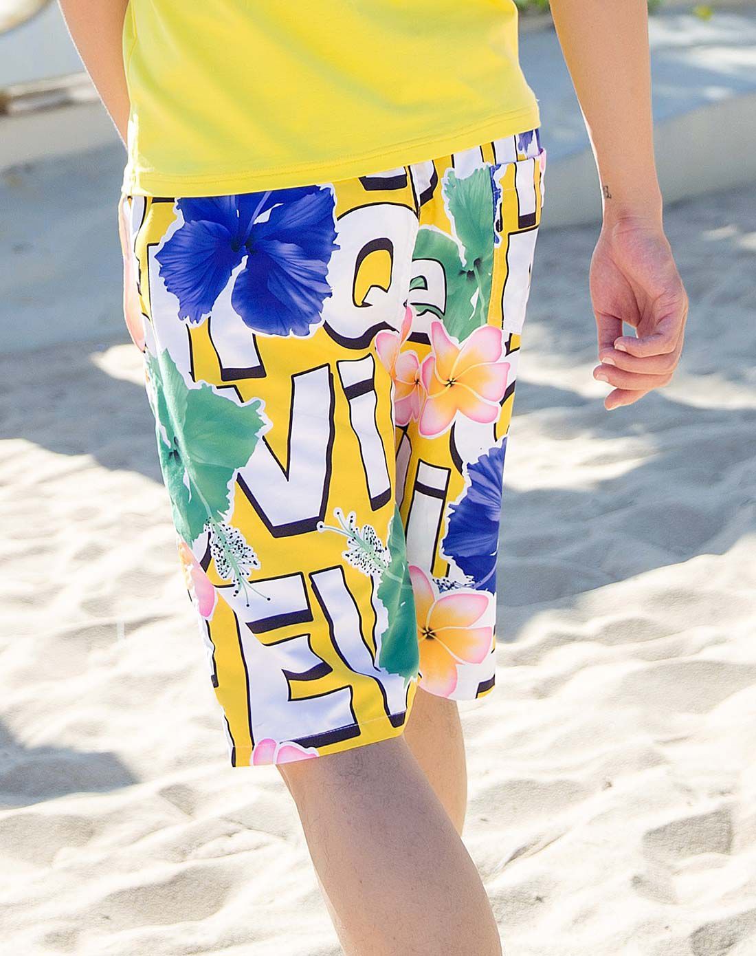 男士英文百合舒适时尚情侣款沙滩裤