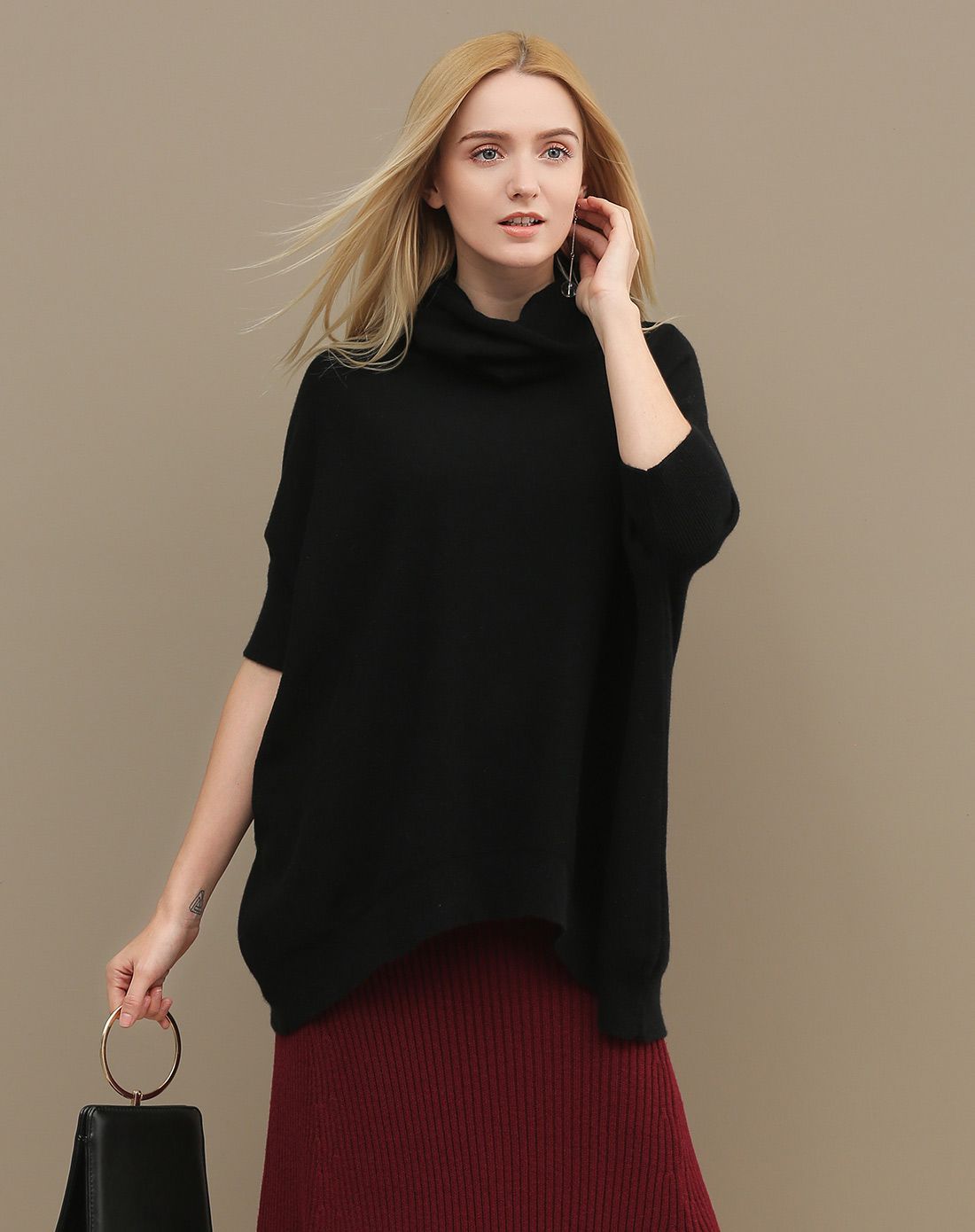 盆领宽松休闲套头羊绒衫