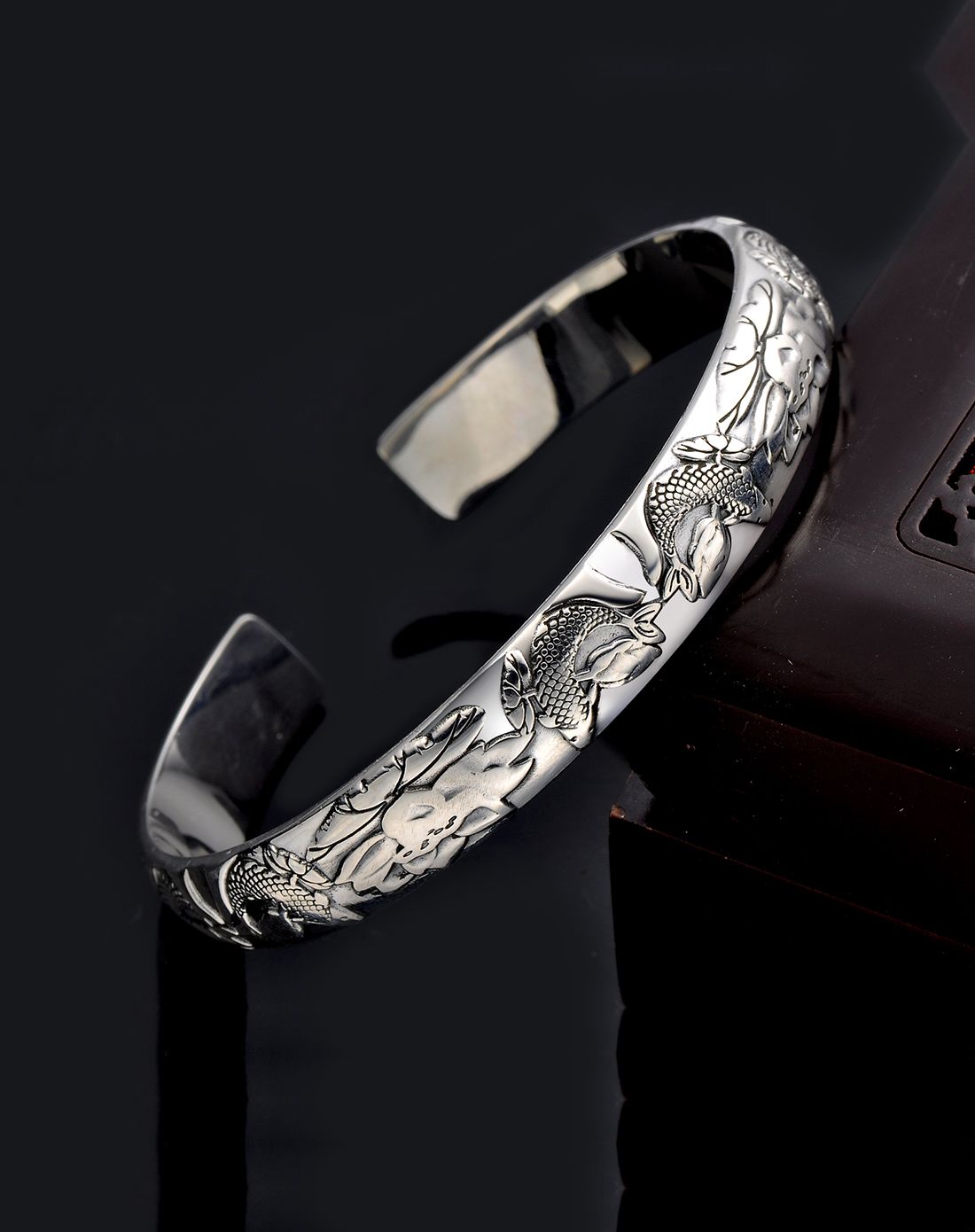 990足银泰银手镯双鱼荷花48g配证书