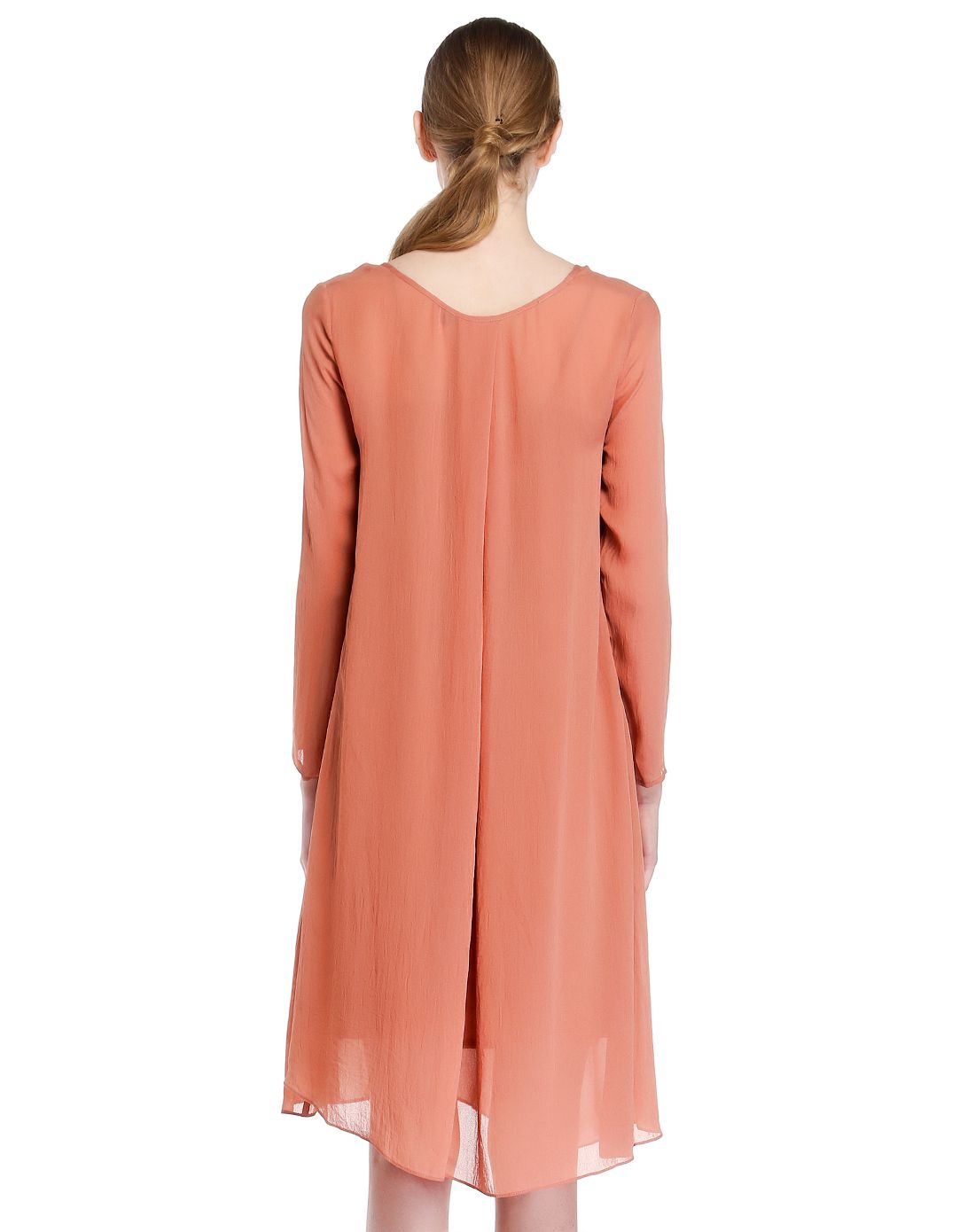 浅红褐色宽松圆领长袖连衣裙