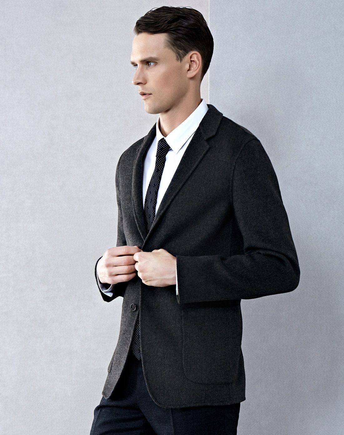 蓝标标准版型深灰色双面呢短款西服