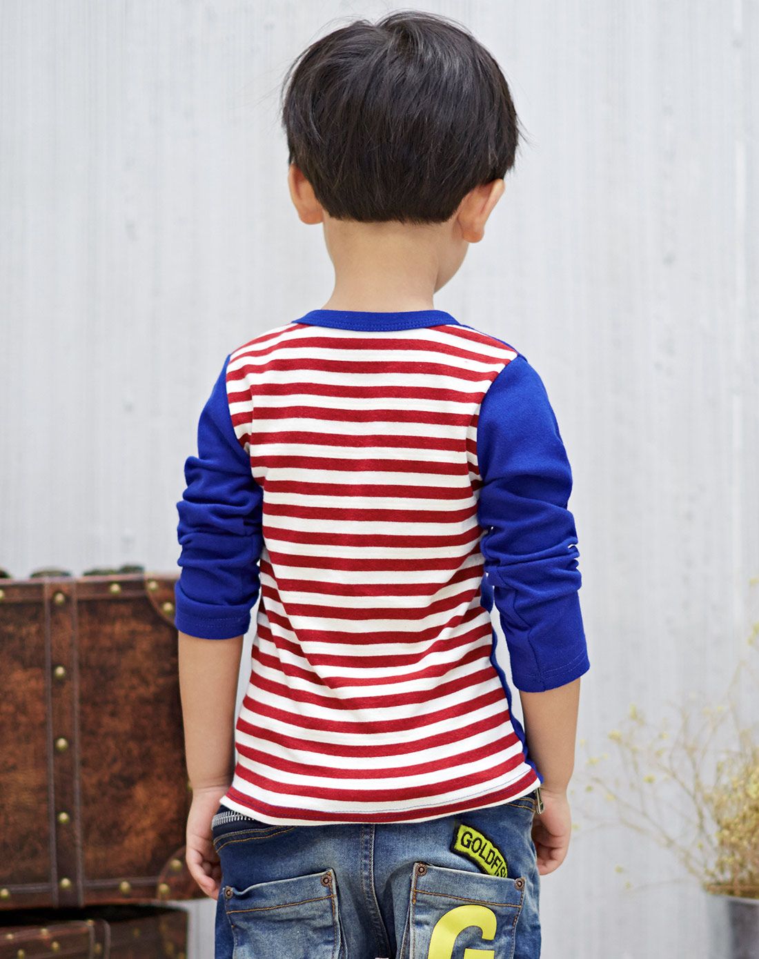 男童藏青背部条纹长袖t恤