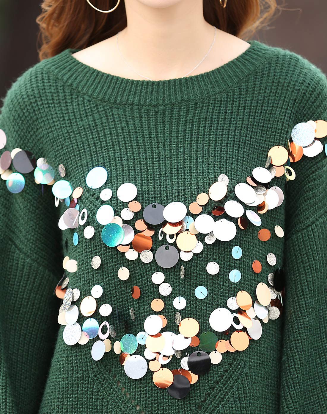 女款深绿长款宽松休闲亮片点缀毛衣