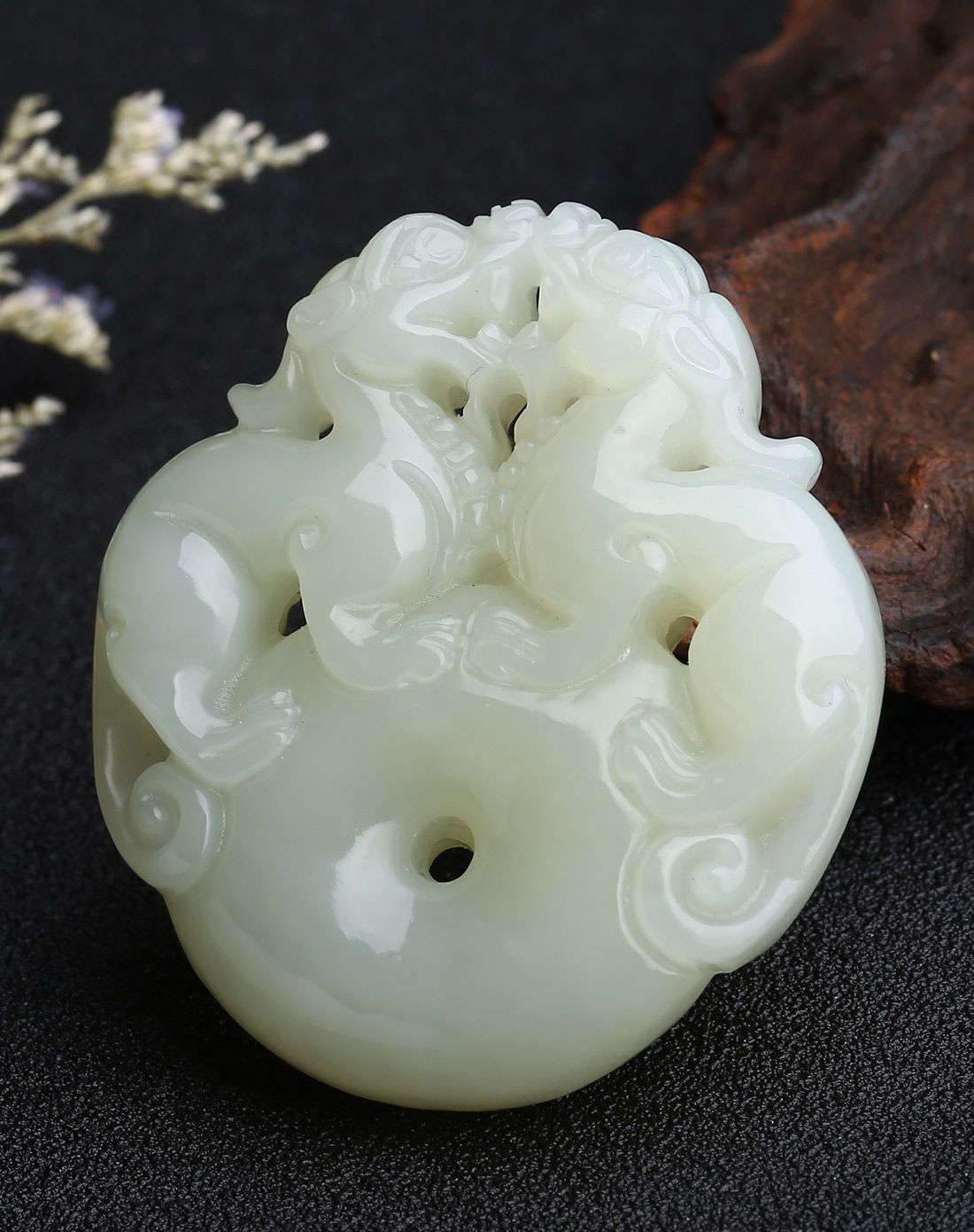 和田玉精雕双貔貅挂件(附证书)