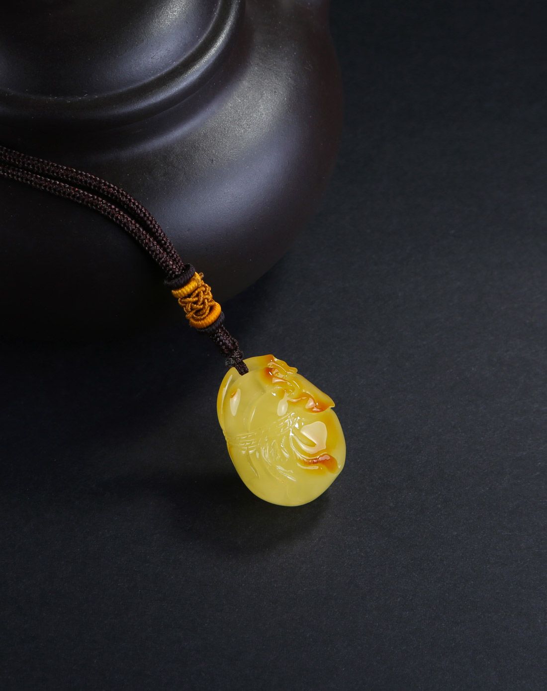 中坦5.7g天然琥珀蜜蜡雕件挂饰