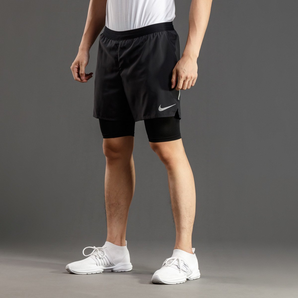 【唯品会】 耐克dri-fit 男款运动两层短裤 排汗紧身内衬904457-010