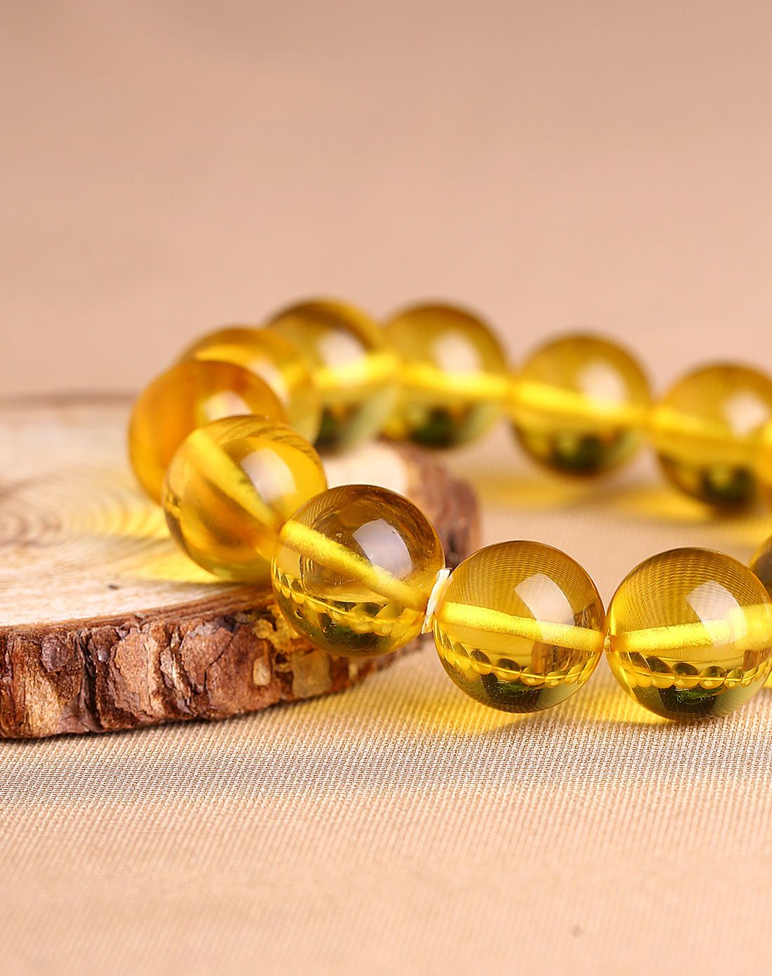 怡然自乐金珀手串附证书