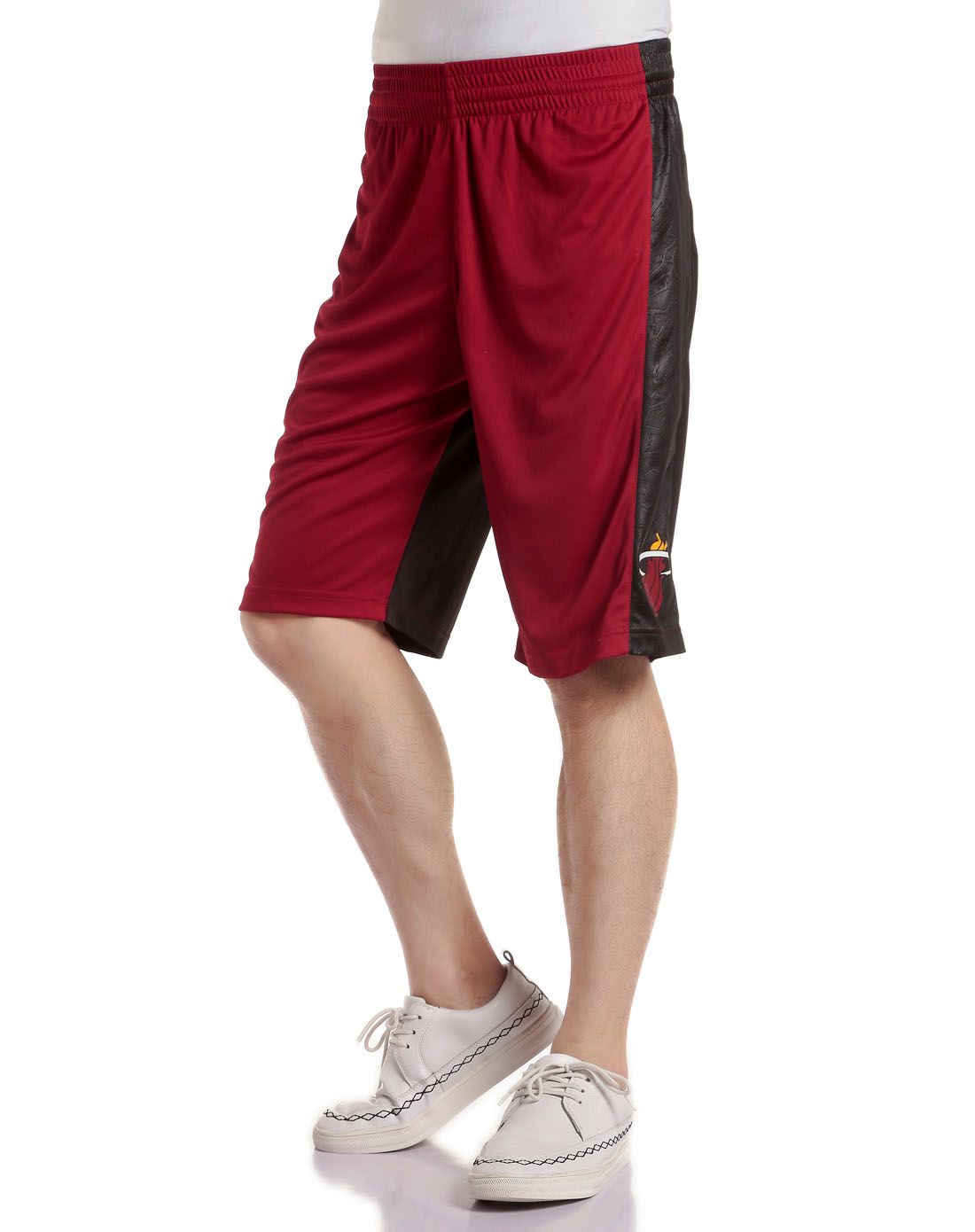 排汗透气 男款红/黑色热火队短裤