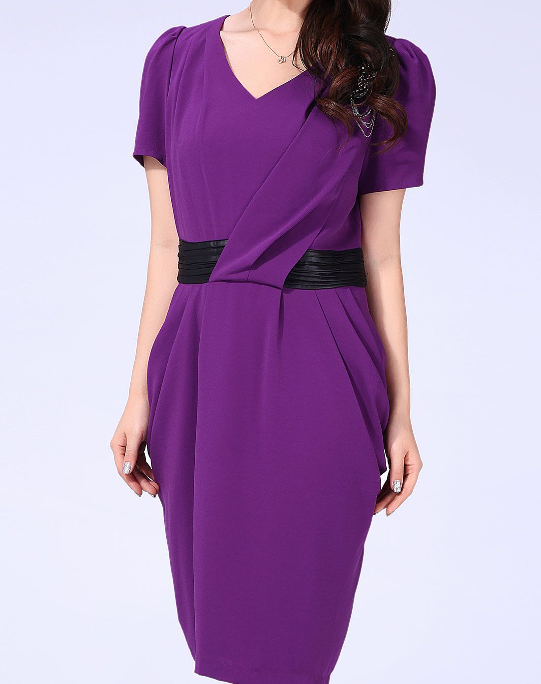亮紫色时尚独特剪裁v领修身短袖连衣裙
