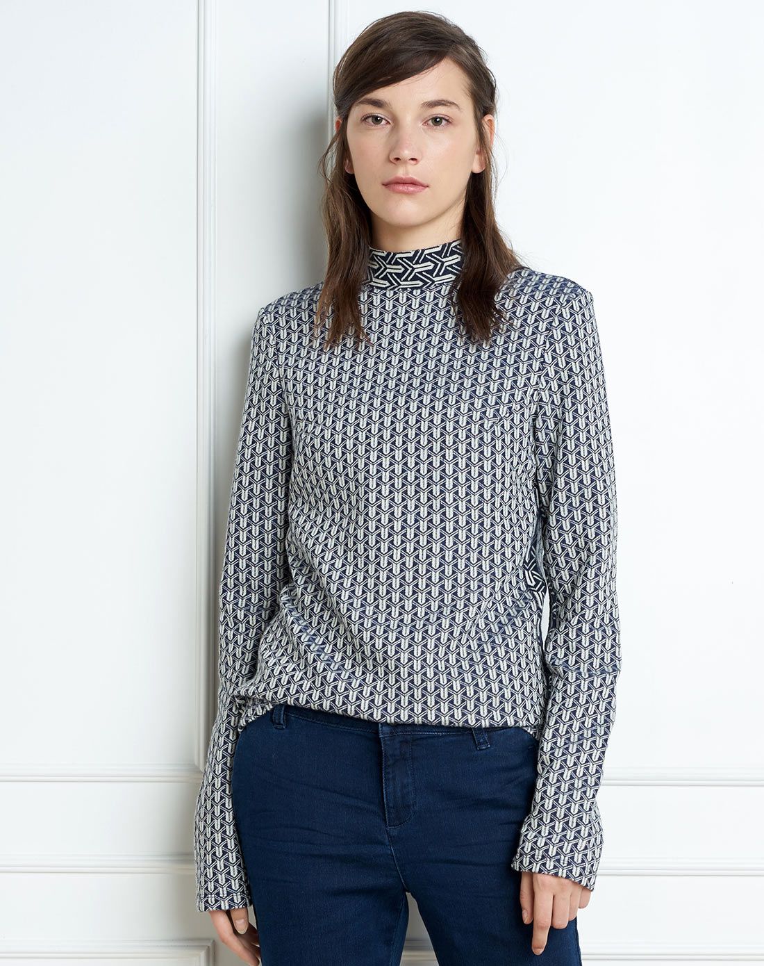 时尚拼接圆立领简约修身小上衣