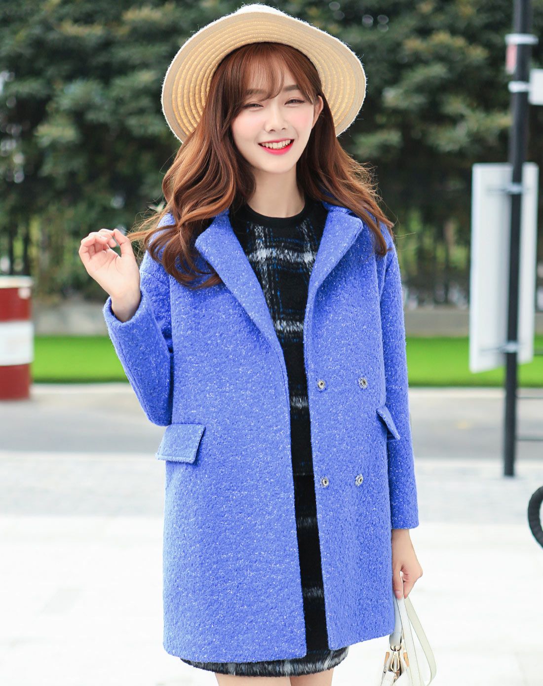 女款蓝色毛呢外套