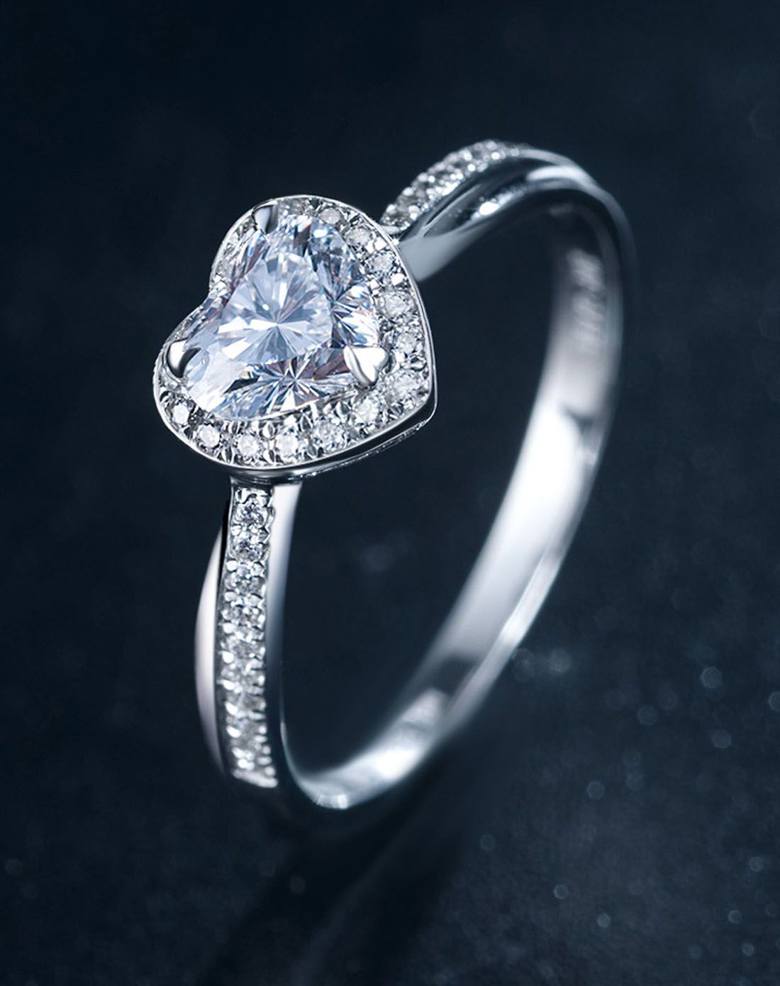 白18k金0.57克拉vvs净度钻石女戒