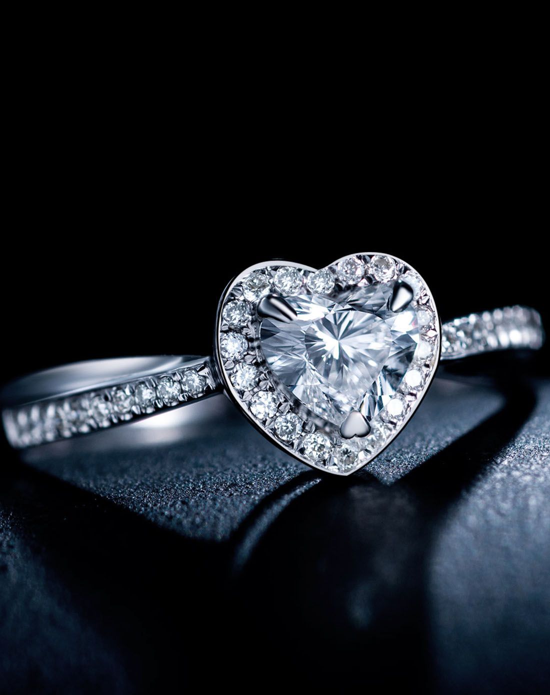 白18k金0.57克拉vvs净度钻石女戒