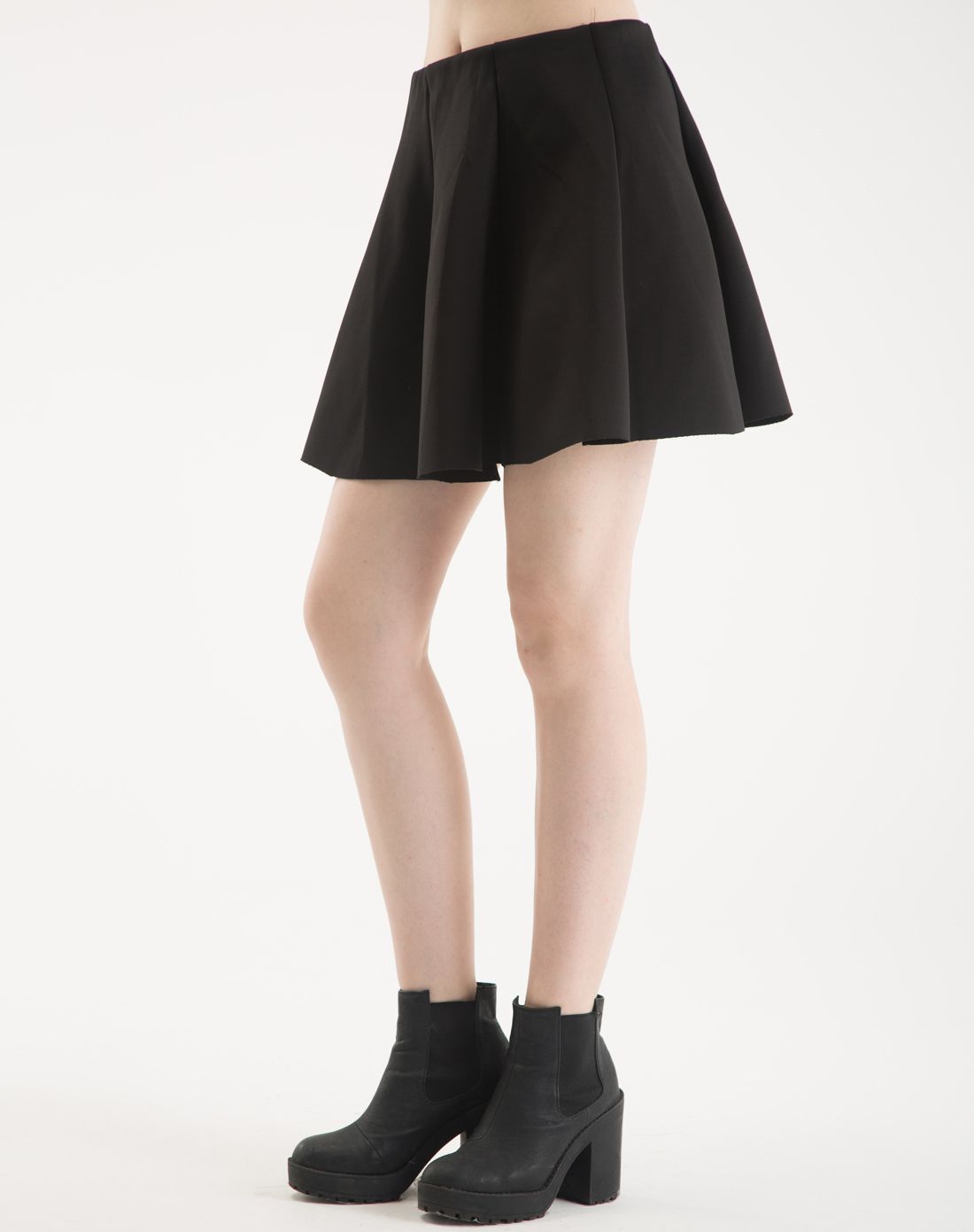 黑色韩版可爱俏皮八片裙