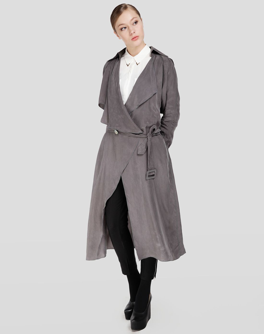 炭灰色时尚个性翻领长款风衣