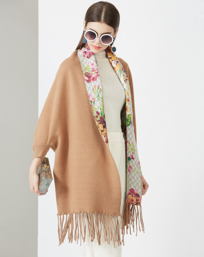 女士时尚套袖印花披肩