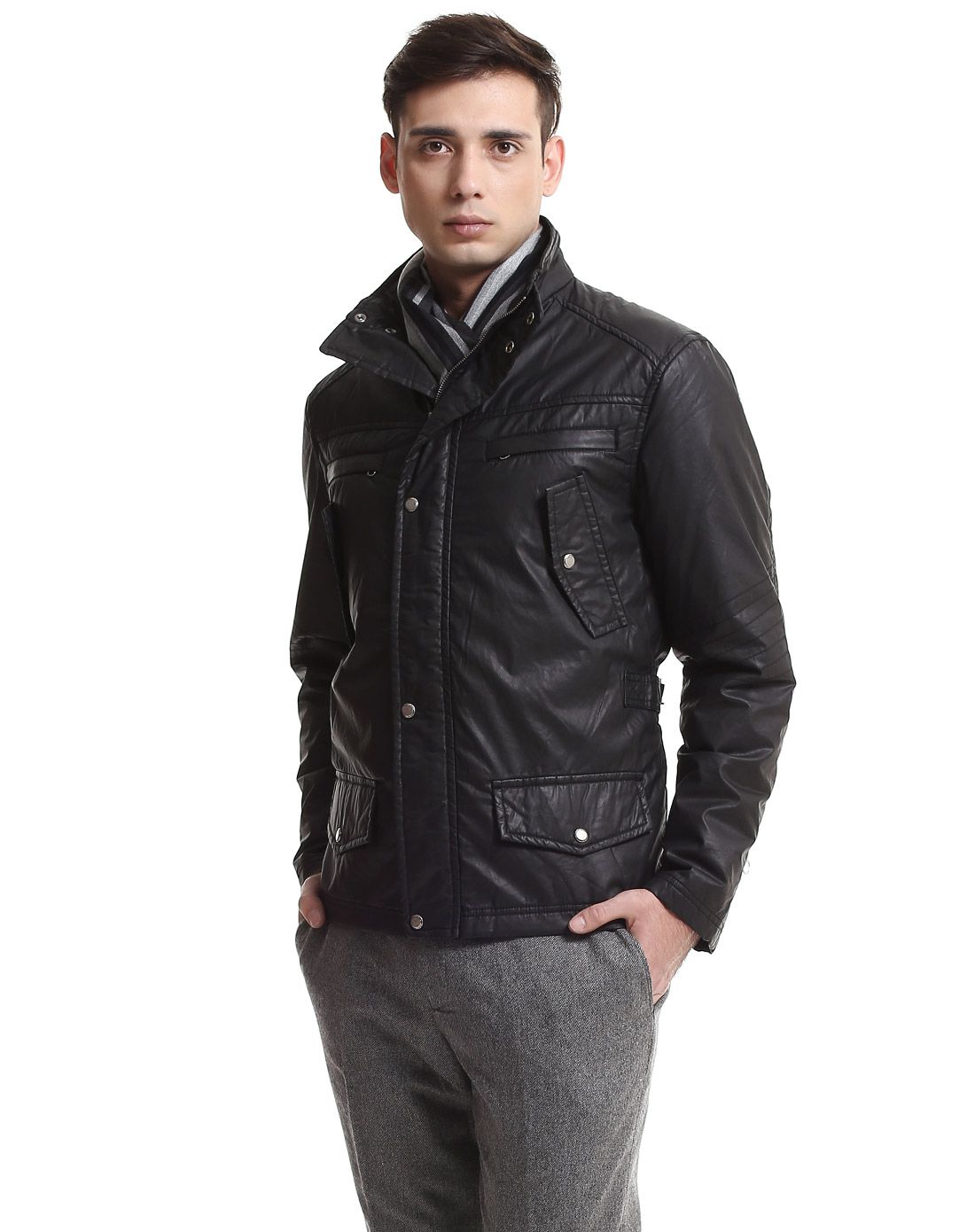 炭黑色潇洒时尚长袖棉服