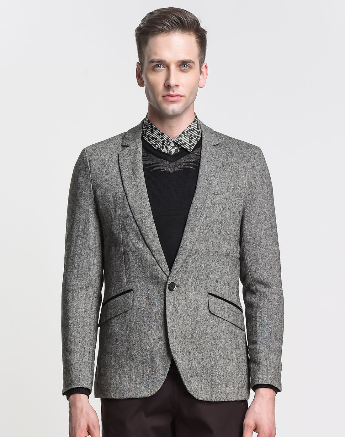 灰色时尚休闲毛呢西服