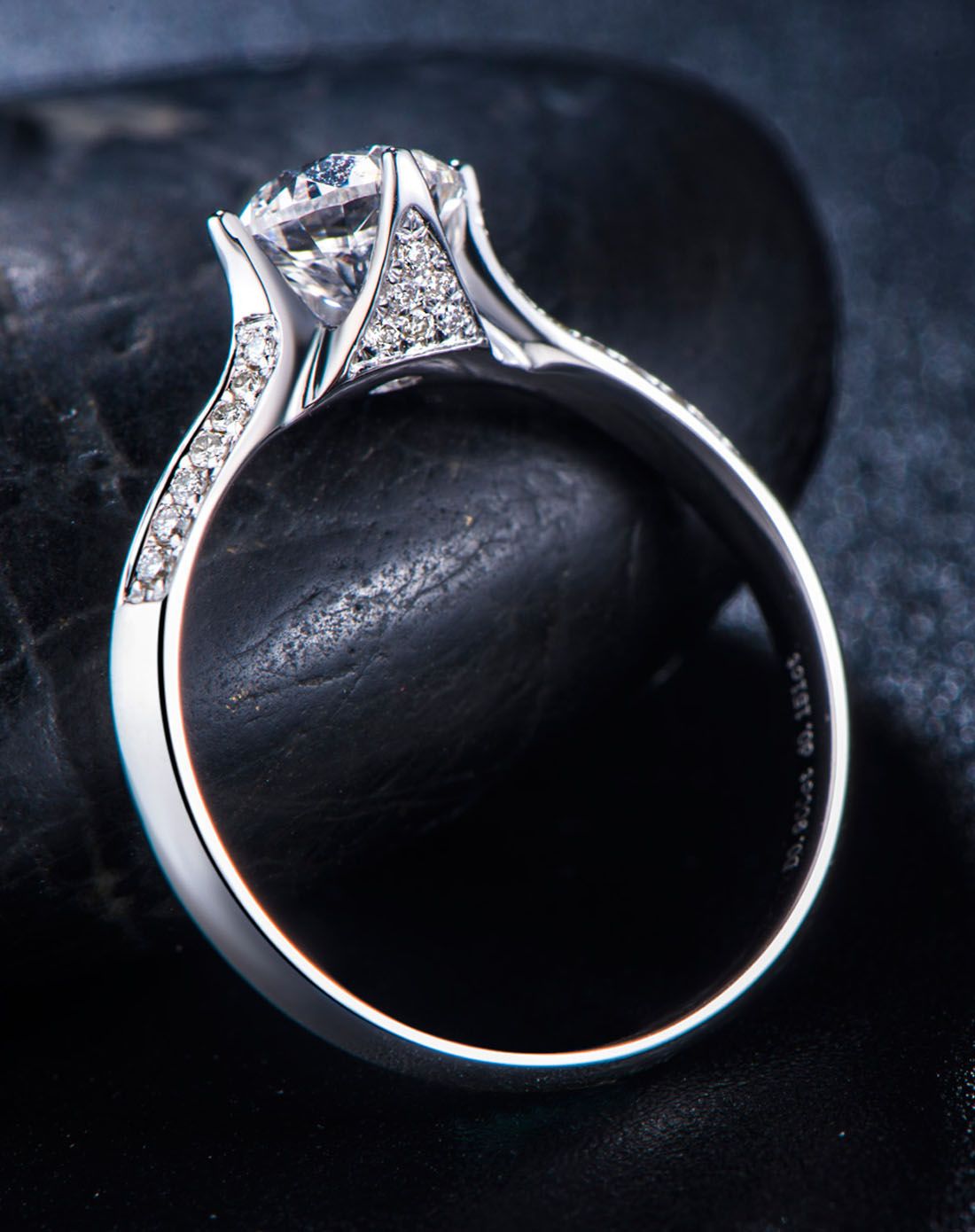 白18k金共1.05克拉fg色钻石戒指