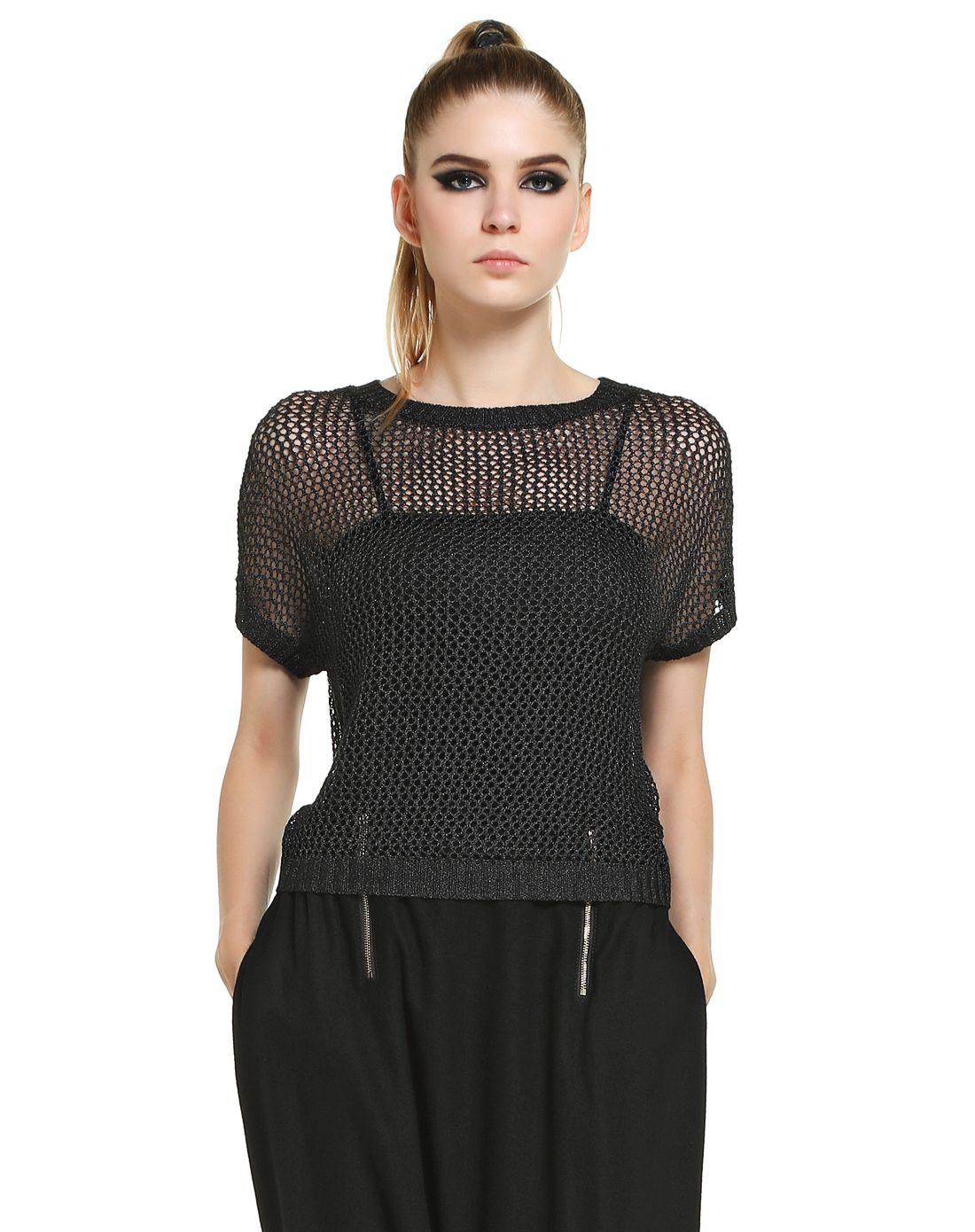 黑灰色网眼镂空短袖针织衫