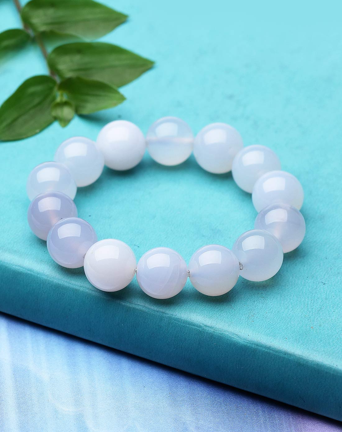 晶莹剔透白玉髓手串(附证书)