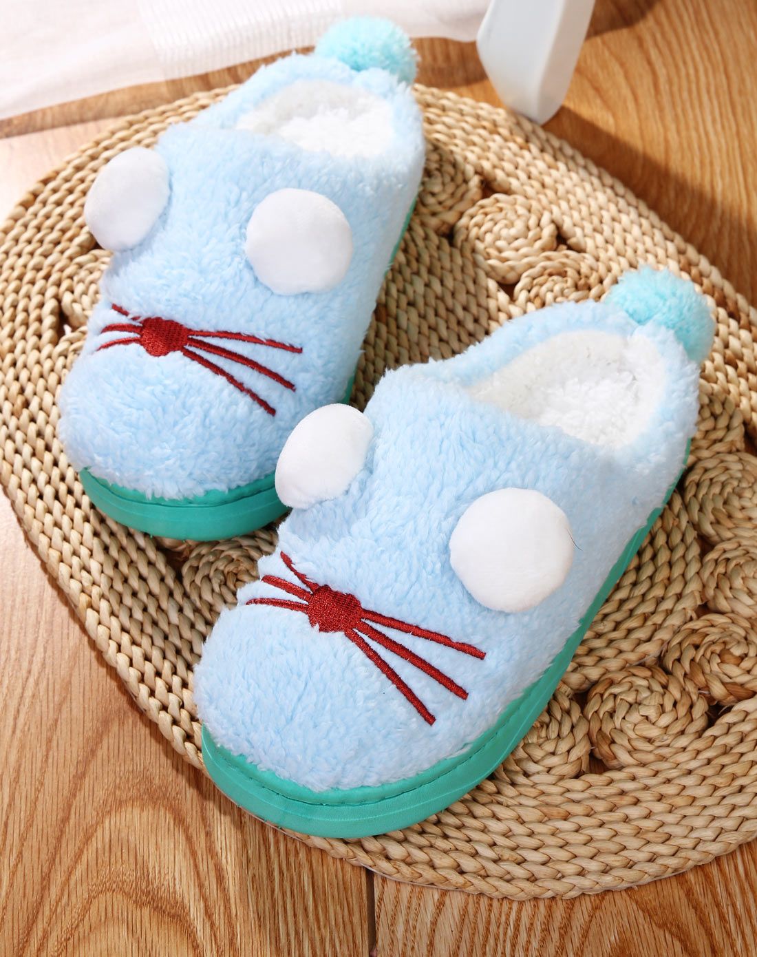 女士浅蓝可爱卡通棉拖