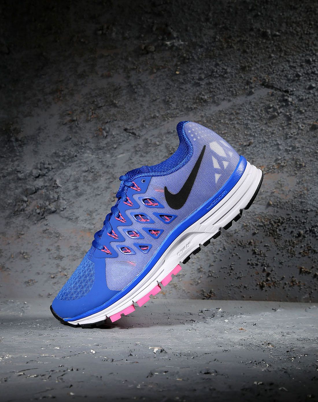 nike极致运动专场炫感透气 女款蓝色跑步鞋 舒适抓地642196-400_唯品