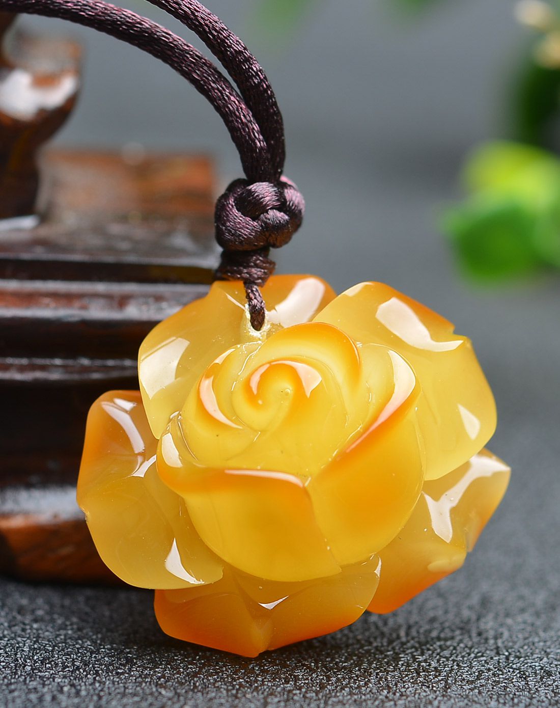 亿珍阁 俏色柠檬黄玫瑰花蜜蜡吊坠2.48g含绳(附证书)