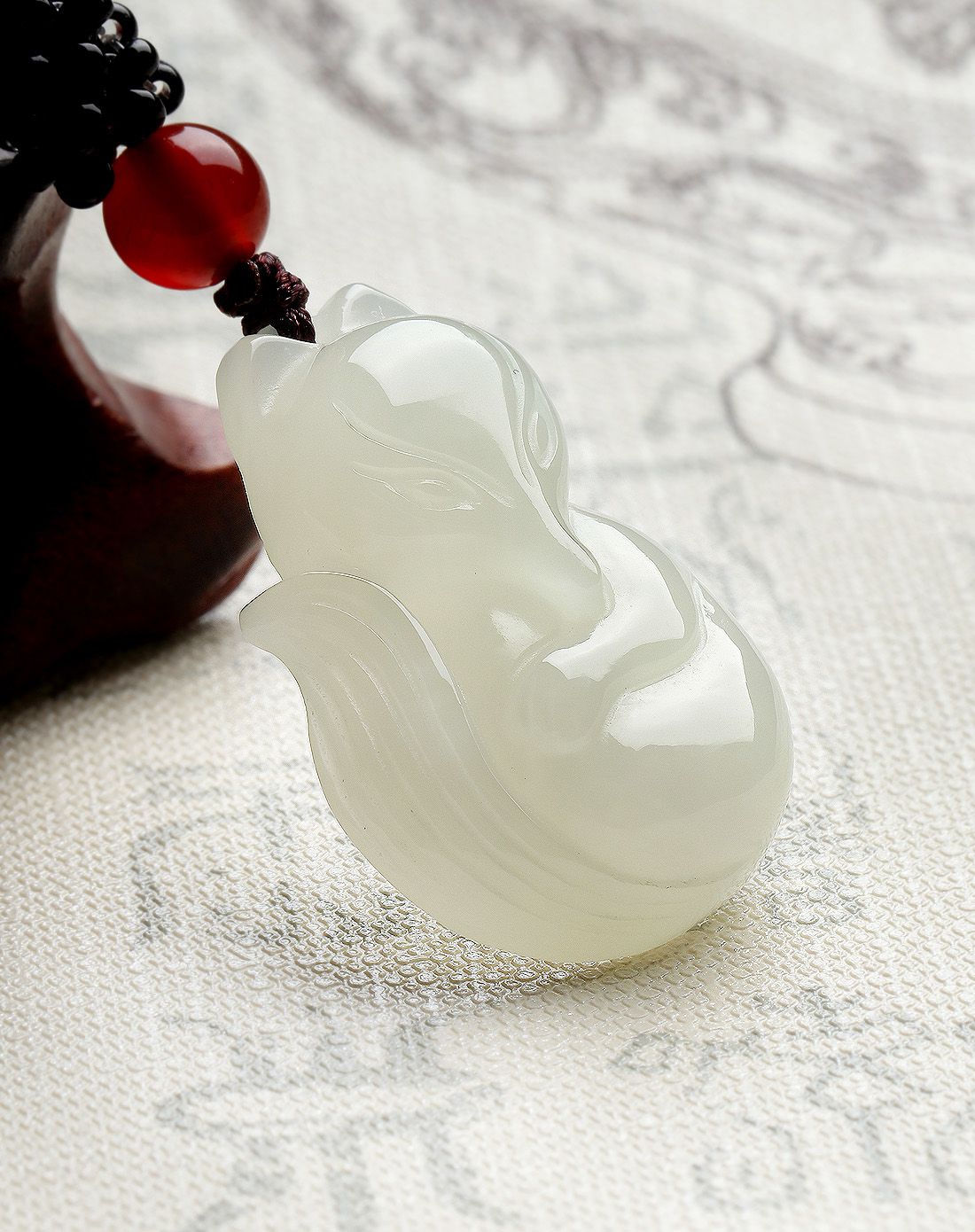 aznavour 天然和田玉狐狸吊坠