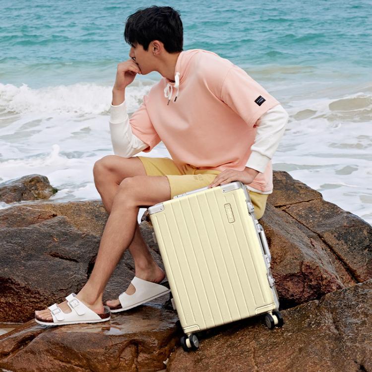 美旅 直角复古登机行李箱女旅行箱多尺寸大容量万向轮铝框拉杆箱TI1
