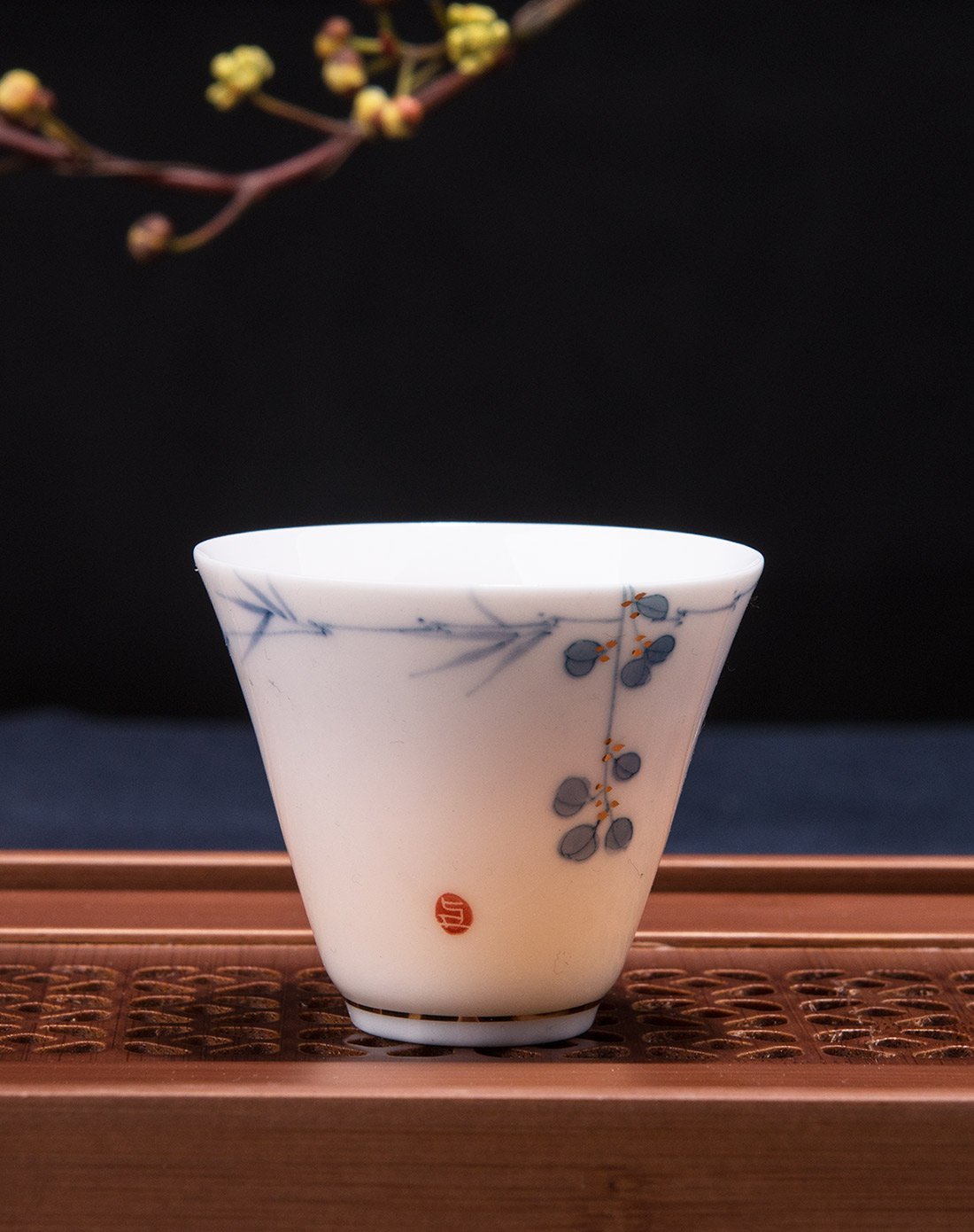 青花 手绘白瓷单杯