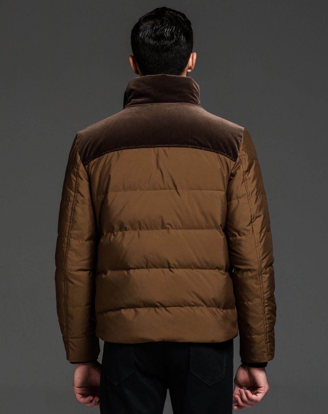 男款黄棕色都市休闲羽绒服