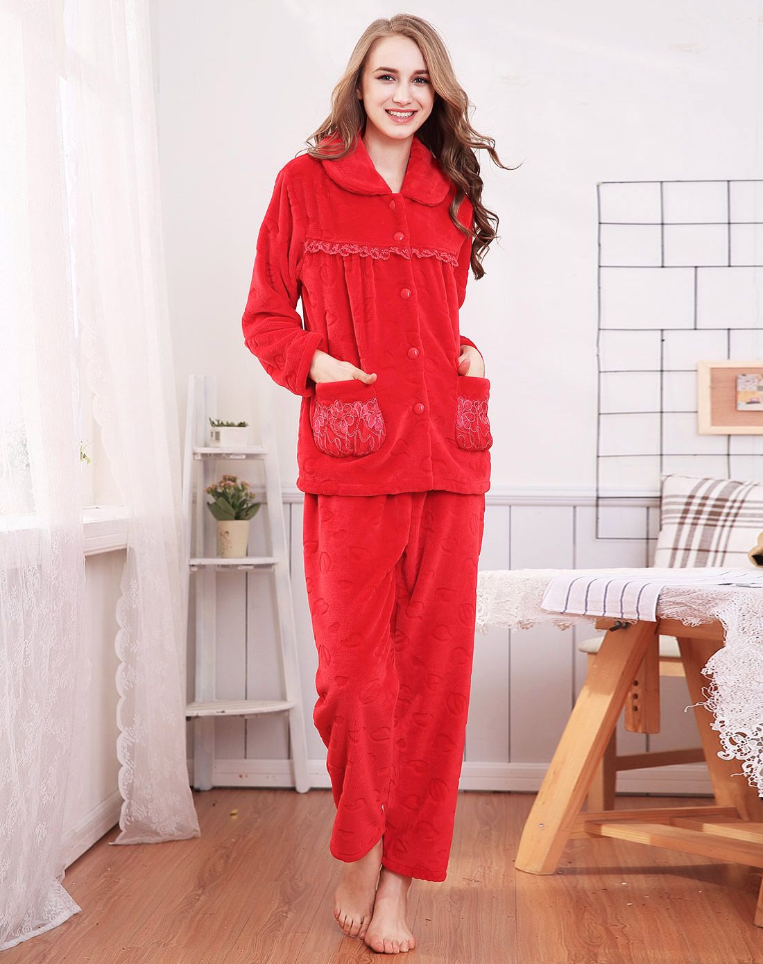女式红色法兰绒家居服套装