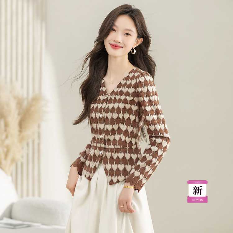 V쳤ӳ¡2025װŮʿײɫݵſ۳