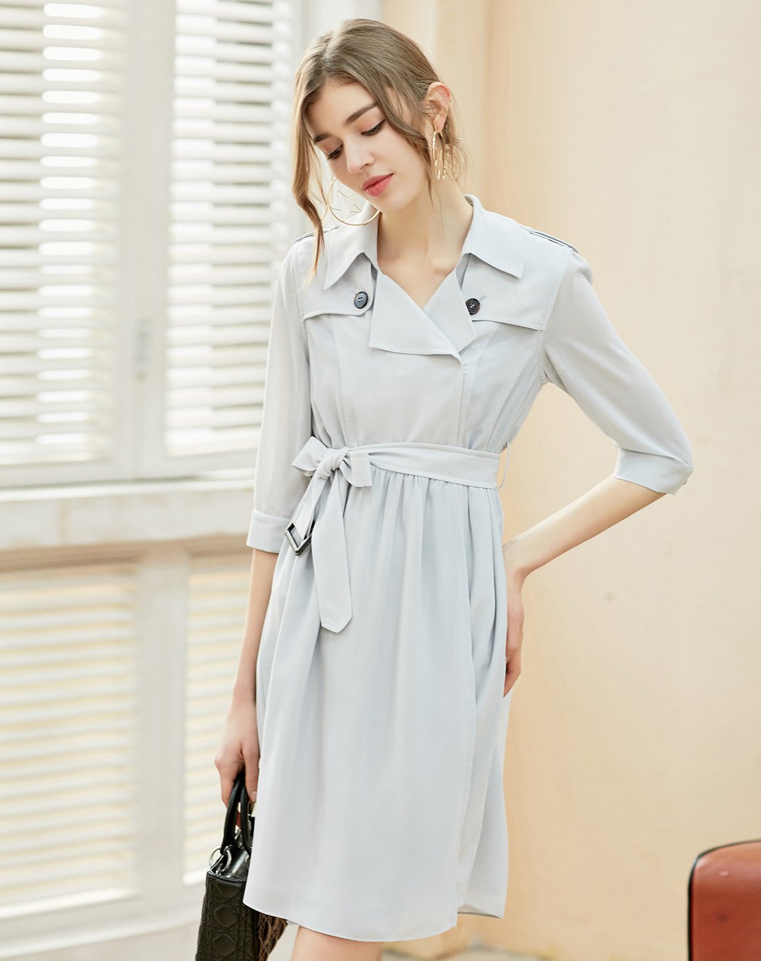 似水年华女装专场 经典基础款中袖收腰风衣灰粉 运费 (订单满288免